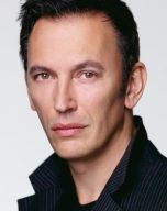 Steve Valentine