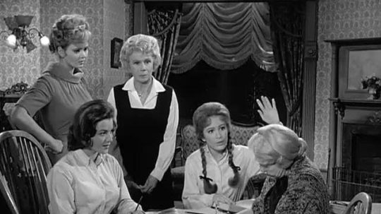 Petticoat Junction - 37. epizoda