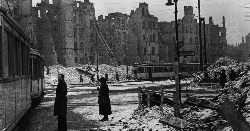 Berlin 1945: Tagebuch einer Großstadt