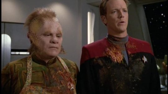 Star Trek: Voyager - Porod