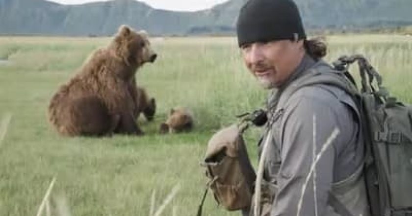 The Tracker's Diary: Bears of Katmai