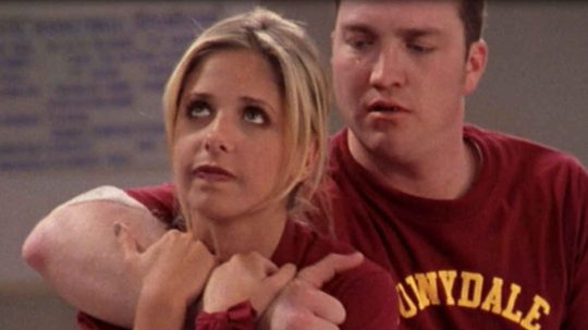 Buffy, přemožitelka upírů - Vlkodlak v Sunnydale