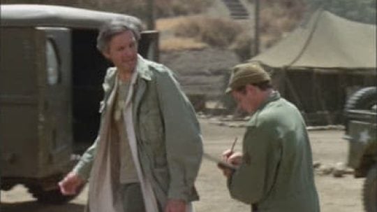 M*A*S*H - Velitel Pierce