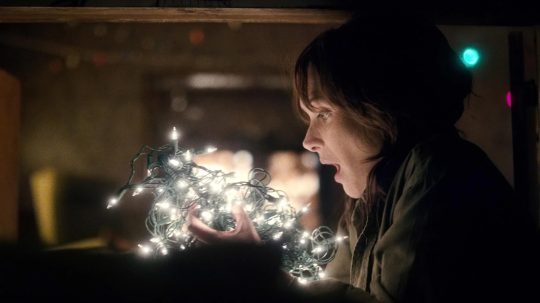 Stranger Things - Kapitola třetí: Šťastné a veselé