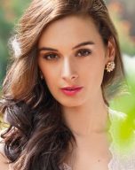 Evelyn Sharma