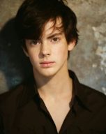 Skandar Keynes