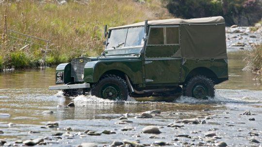 Top Gear - Pocta Land Roveru Defender