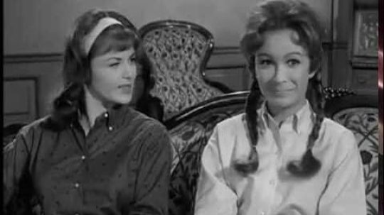 Petticoat Junction - 33. epizoda