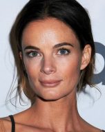 Gabrielle Anwar