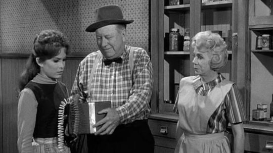 Petticoat Junction - 26. epizoda