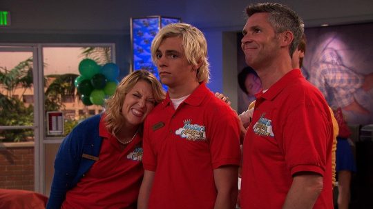 Austin a Ally - Matrace & muzika