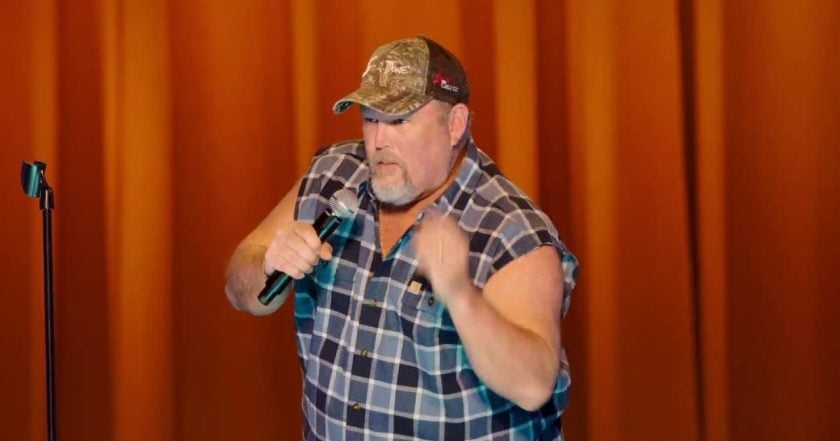 Larry The Cable Guy: Remain Seated