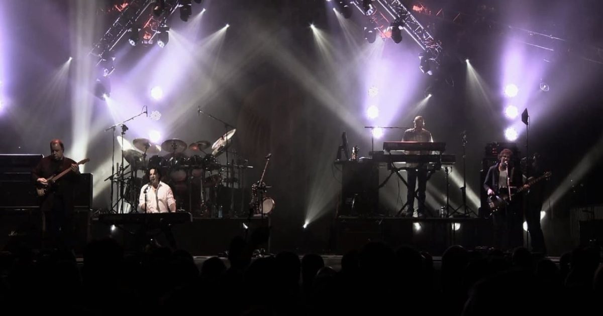 Marillion: A Sunday Night Above The Rain