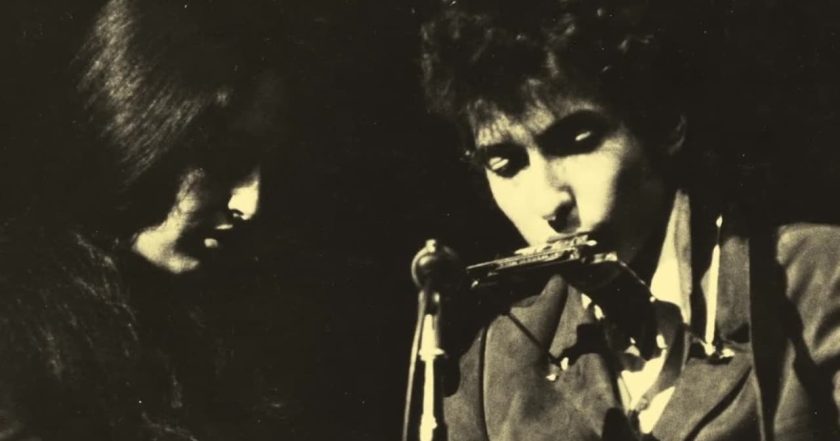 Bob Dylan: Busy Being Born