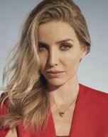 Annabelle Wallis