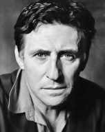 Gabriel Byrne