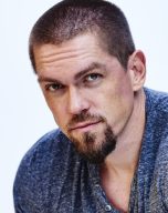 Steve Howey