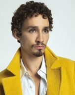 Robert Sheehan