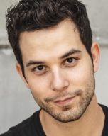 Skylar Astin