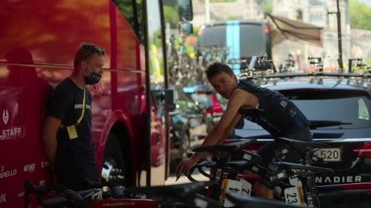 Tour de France: Bez příkras - Závratnou rychlostí