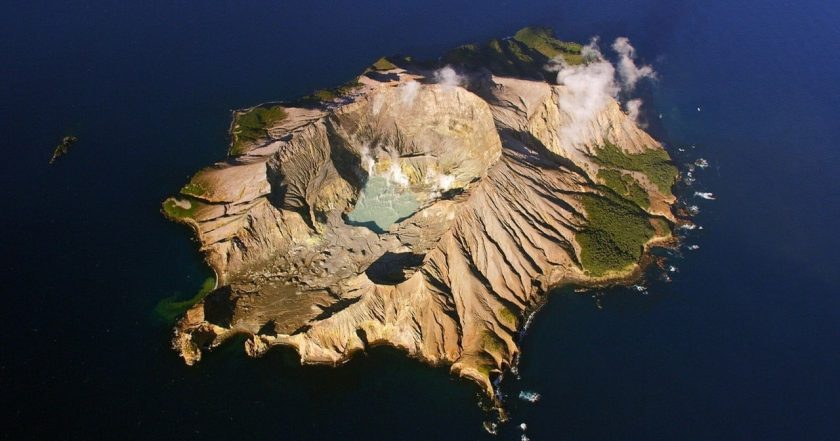 Countdown to Disaster: The Eruption of White Island