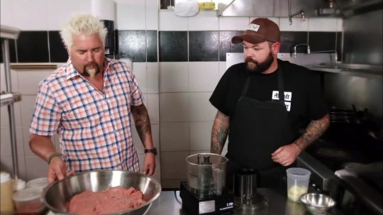 Diners, Drive-Ins and Dives - 1. epizoda