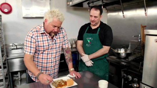 Diners, Drive-Ins and Dives - 13. epizoda