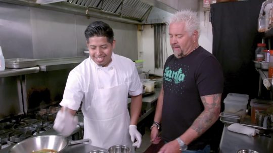 Diners, Drive-Ins and Dives - 15. epizoda