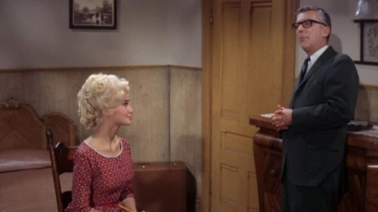 Petticoat Junction - 16. epizoda