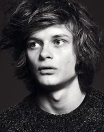 Charlie Tahan