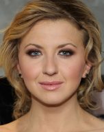 Nina Arianda