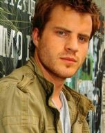 Robert Kazinsky