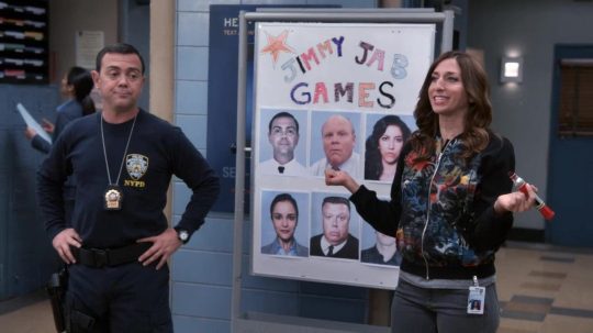 Brooklyn 99 - Hry Jimmyho Jaba