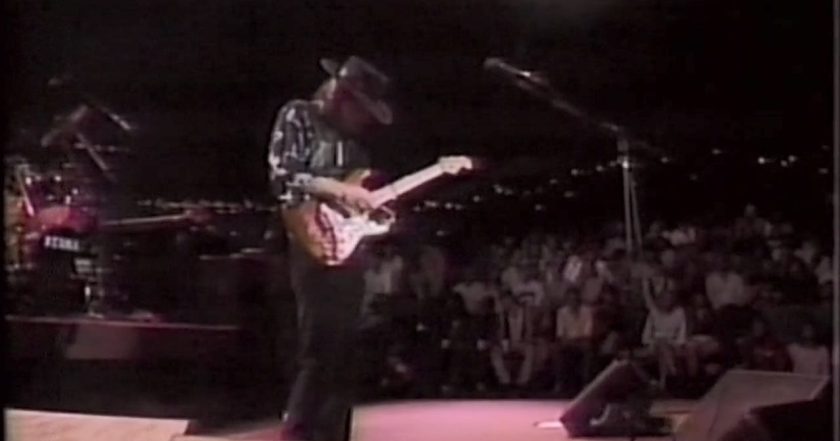 Stevie Ray Vaughan - Live