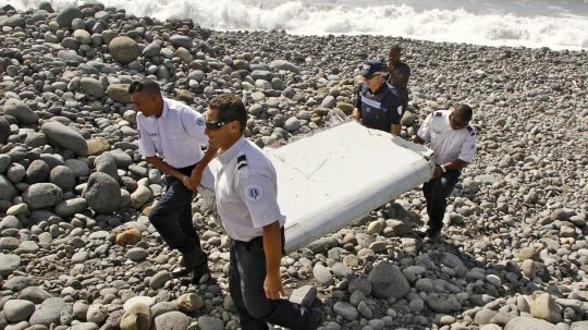 MH370: Ztracené letadlo - Přerušení