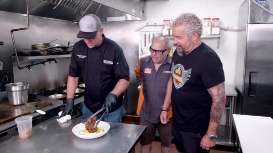 Diners, Drive-Ins and Dives - 5. epizoda